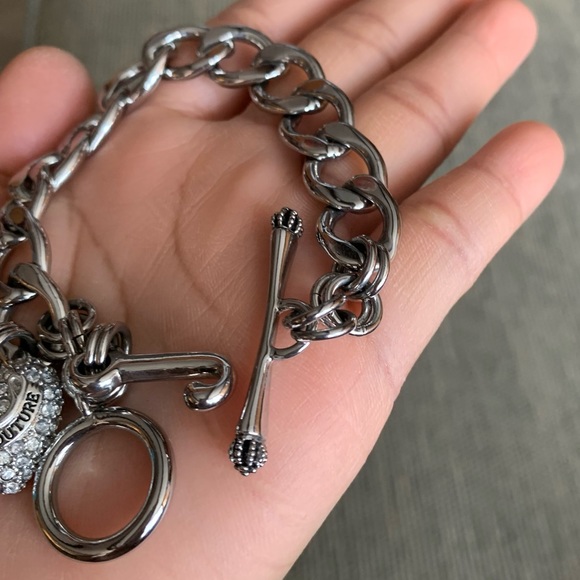 Juicy Couture Silver Chain Link Heart Toggle Bracelet J Charm 7.5” Jewelry EUC - Picture 5 of 7